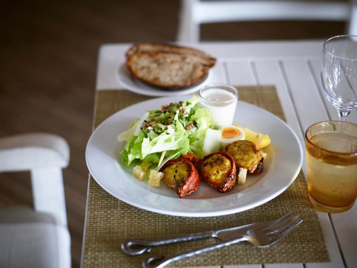 Lux* Saint Gilles Resort Exterior photo A Caesar salad