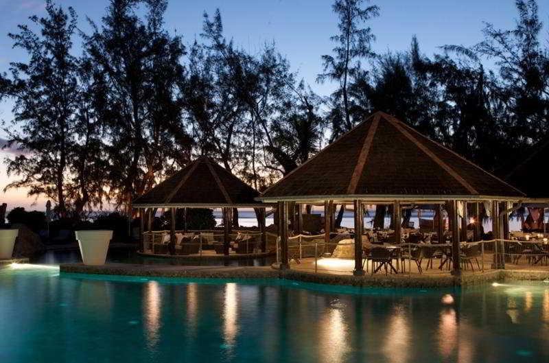 Lux* Saint Gilles Resort Exterior photo The Beach Club at the InterContinental Changi